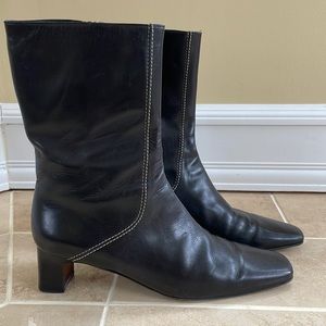 EUC Classic COLE HAAN Short Boot Zip Black Leather sz 10 block heel stitching